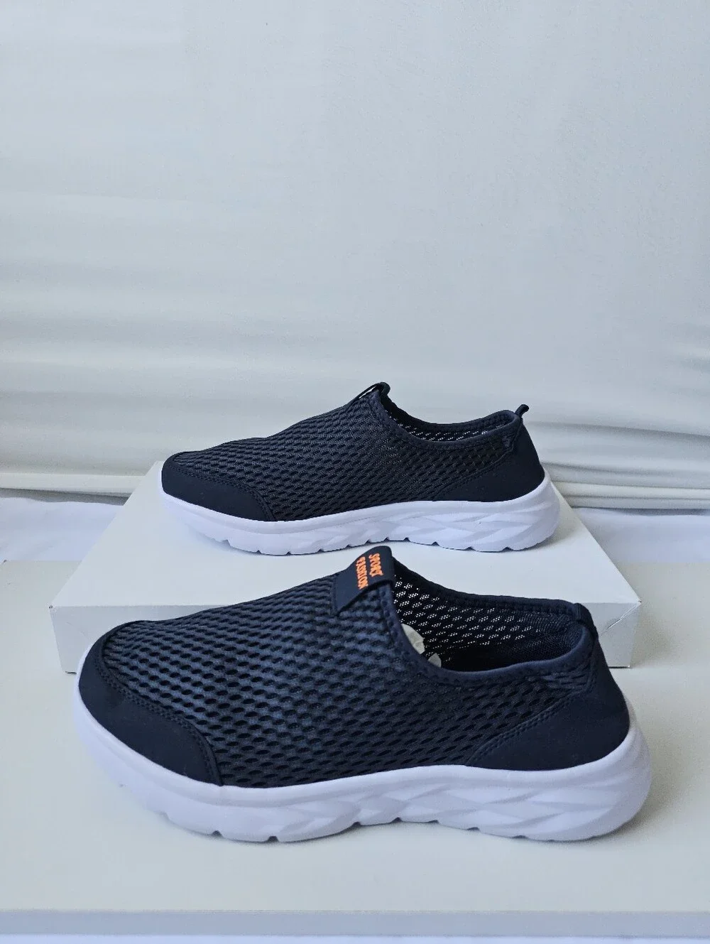 Men's Lightweight Breathable Mesh Slip-On Sneakers - Size 43 (US 9.5-10)